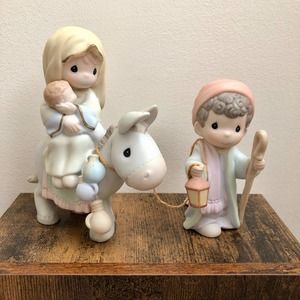Precious Moments "Flight Into Egypt" 1998 Special Limited Edition 455970
